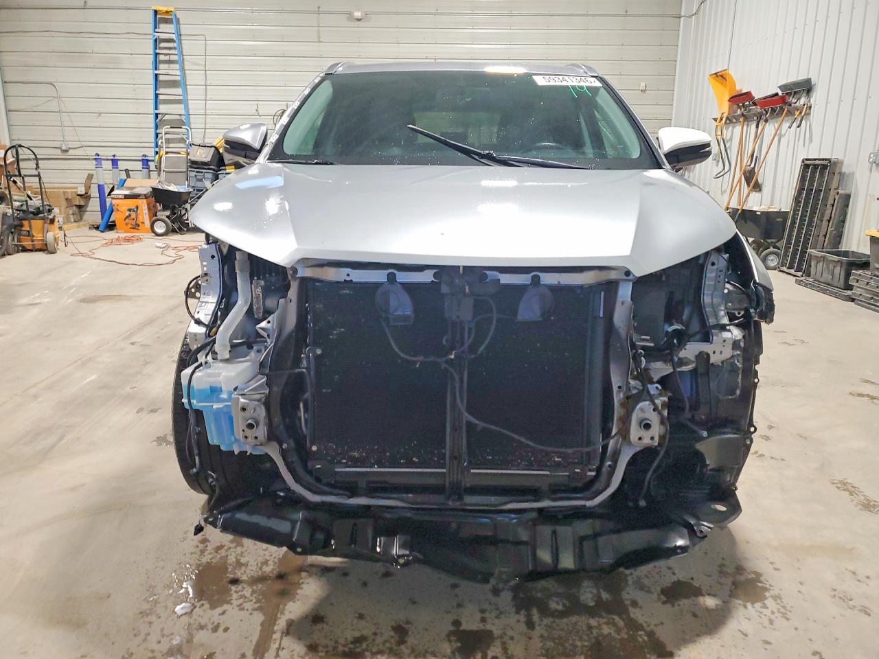 2016 TOYOTA HIGHLANDER