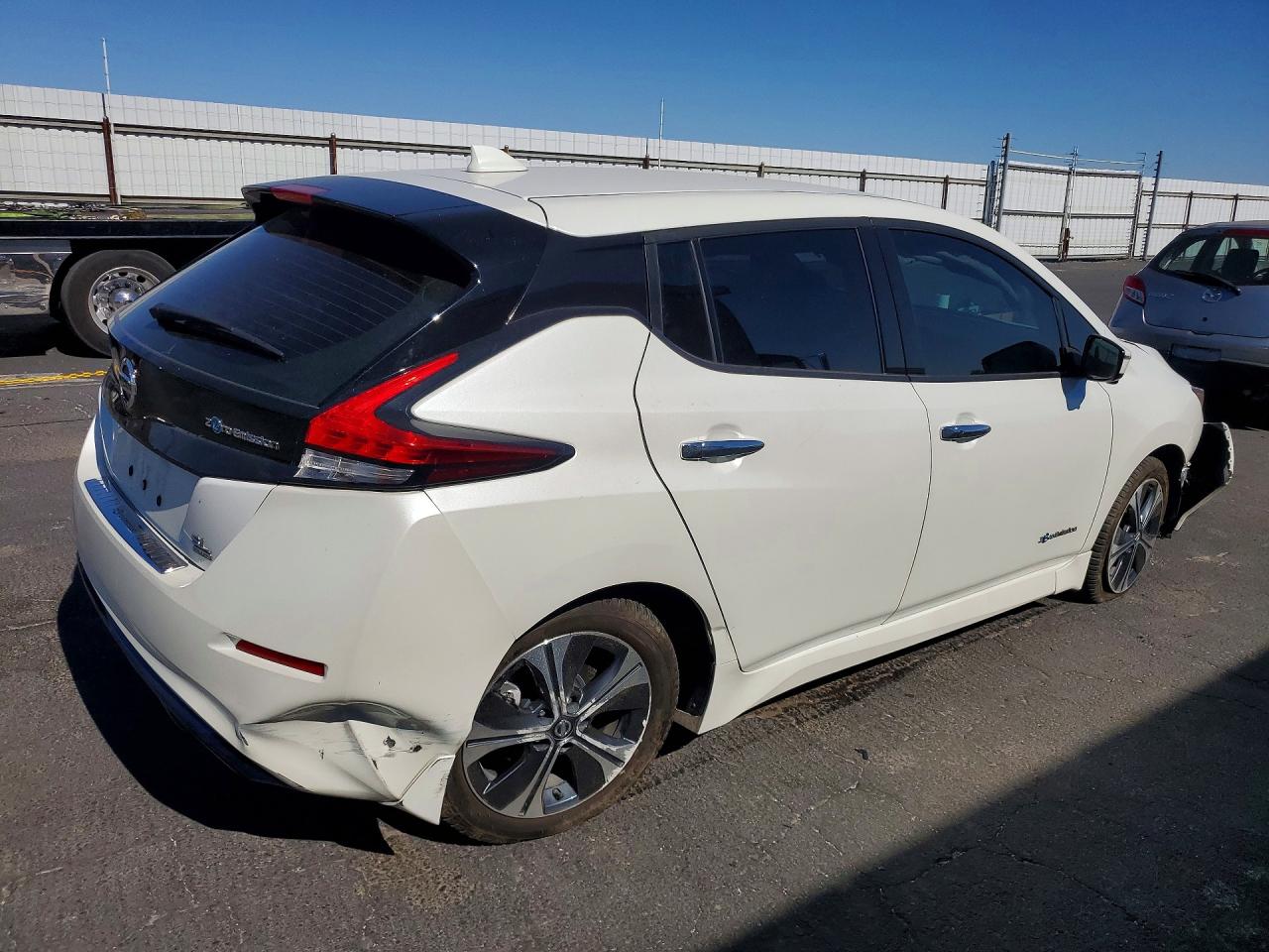 2019 NISSAN LEAF