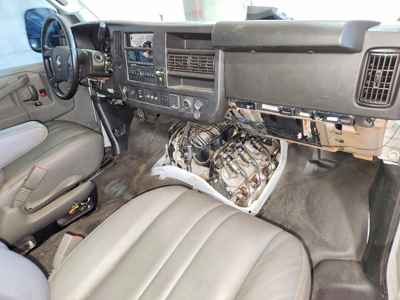 2020 CHEVROLET EXPRESS