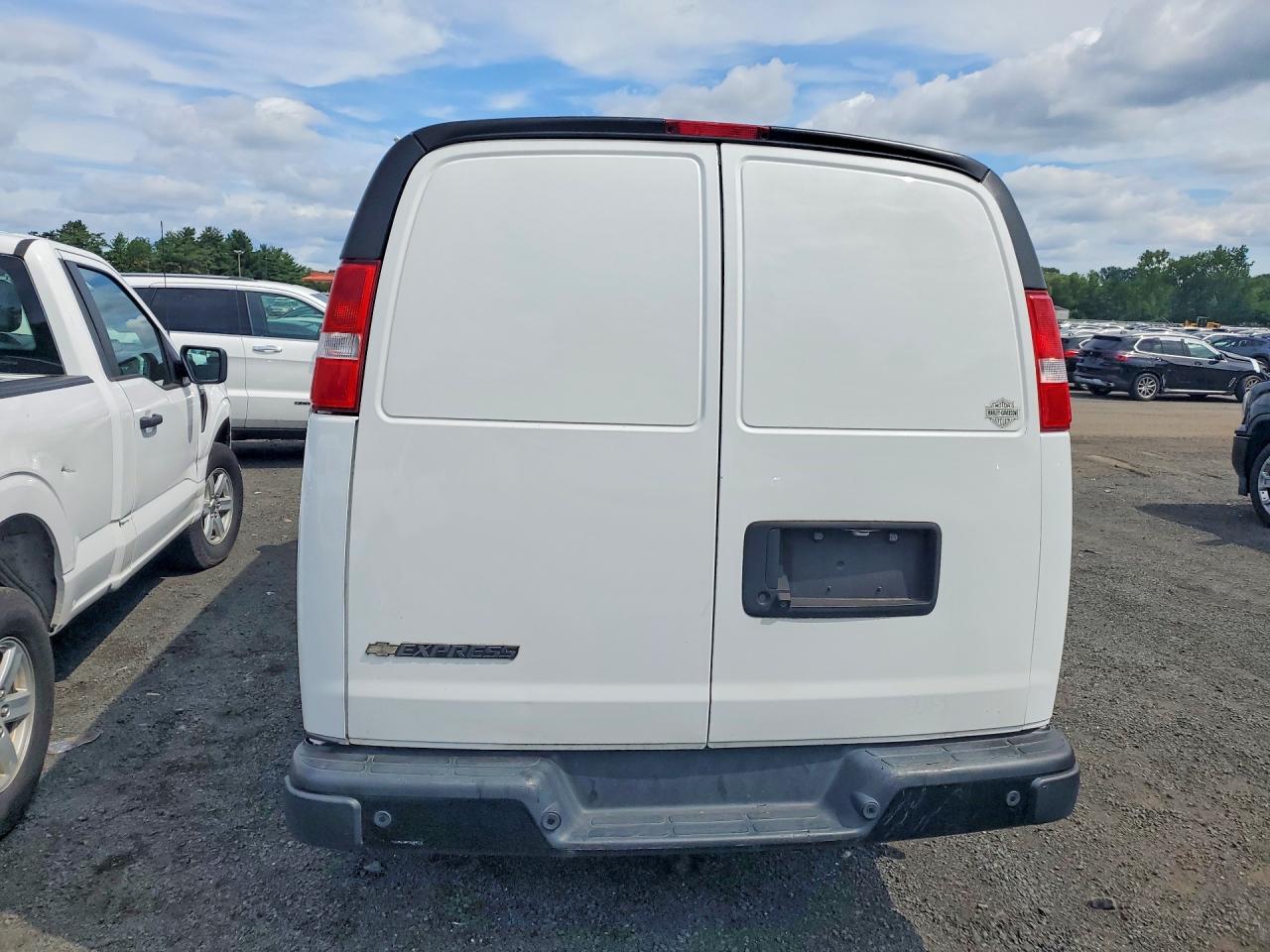 2020 CHEVROLET EXPRESS