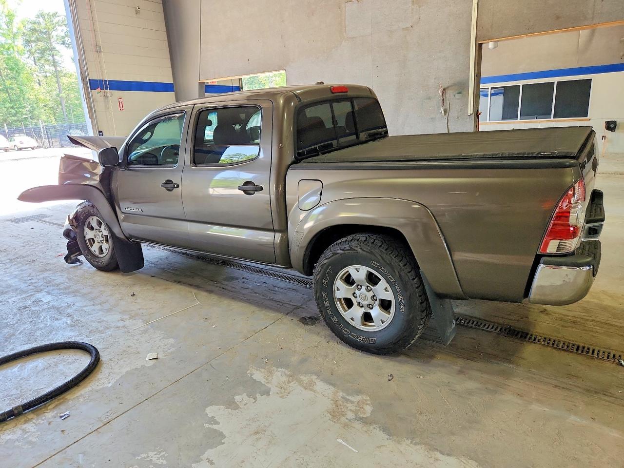 2010 TOYOTA TACOMA