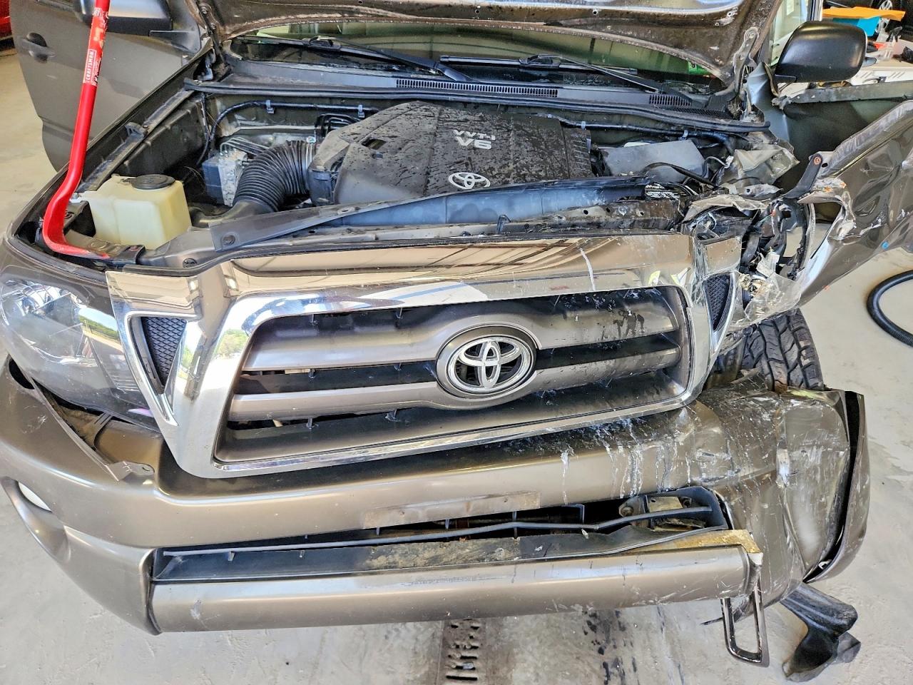 2010 TOYOTA TACOMA