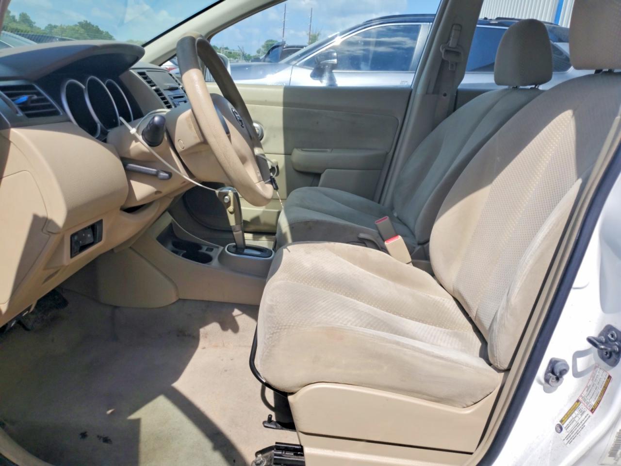 2010 NISSAN VERSA