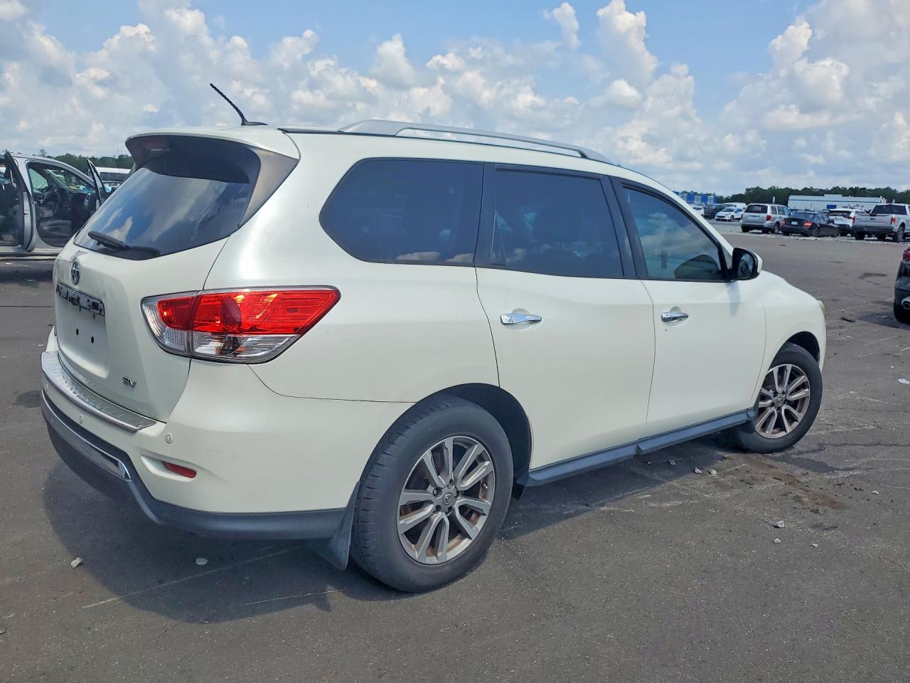 2015 NISSAN PATHFINDER