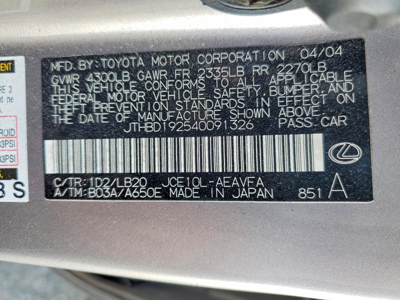 2004 LEXUS IS