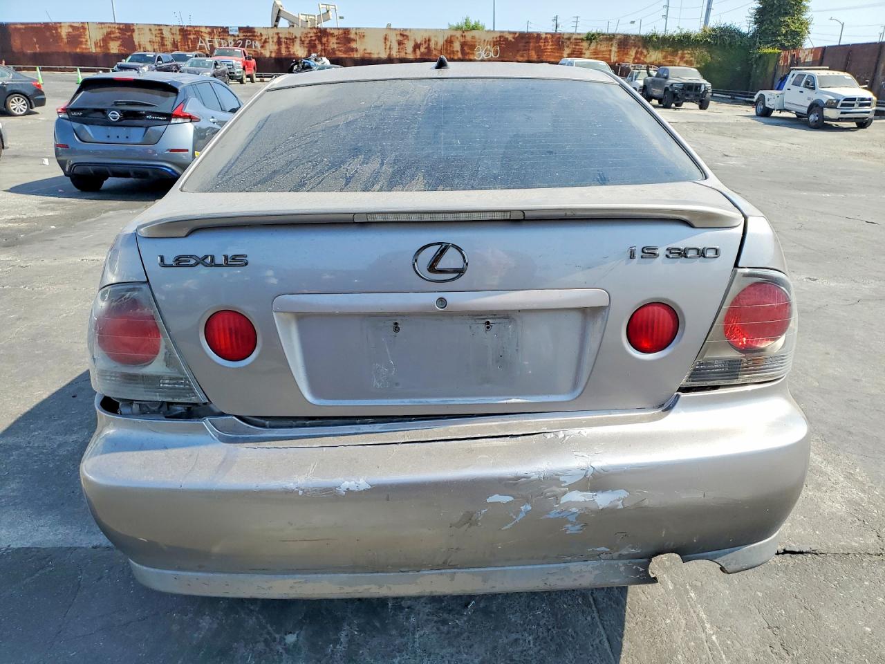 2004 LEXUS IS