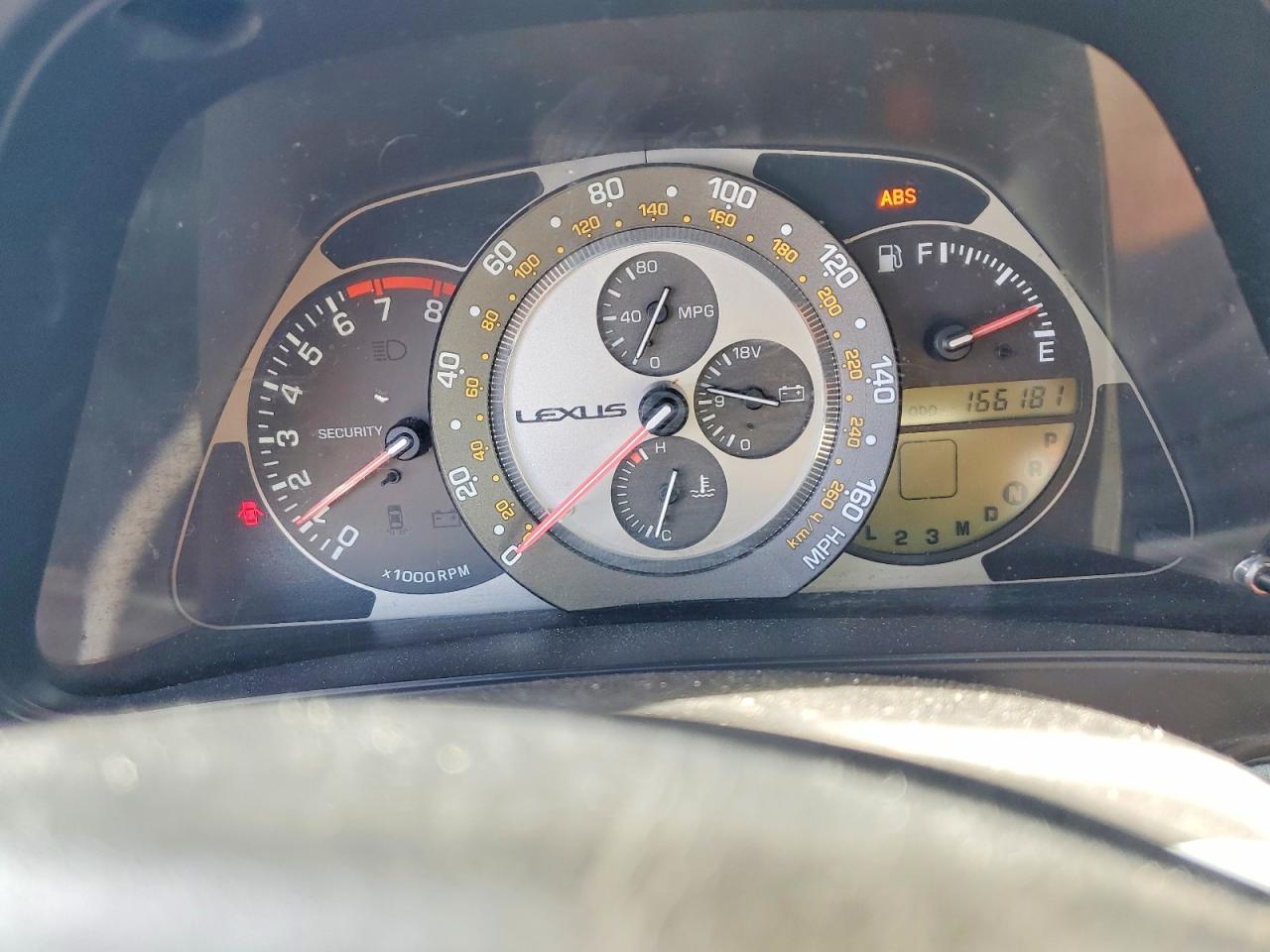 2004 LEXUS IS
