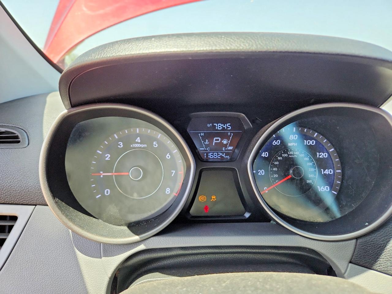 2016 HYUNDAI ELANTRA