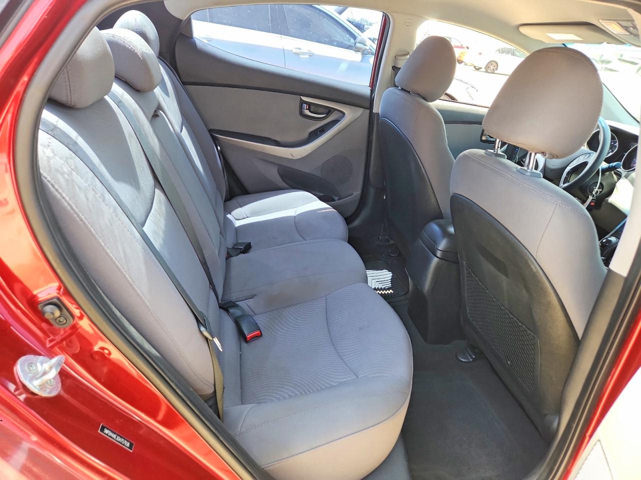 2016 HYUNDAI ELANTRA