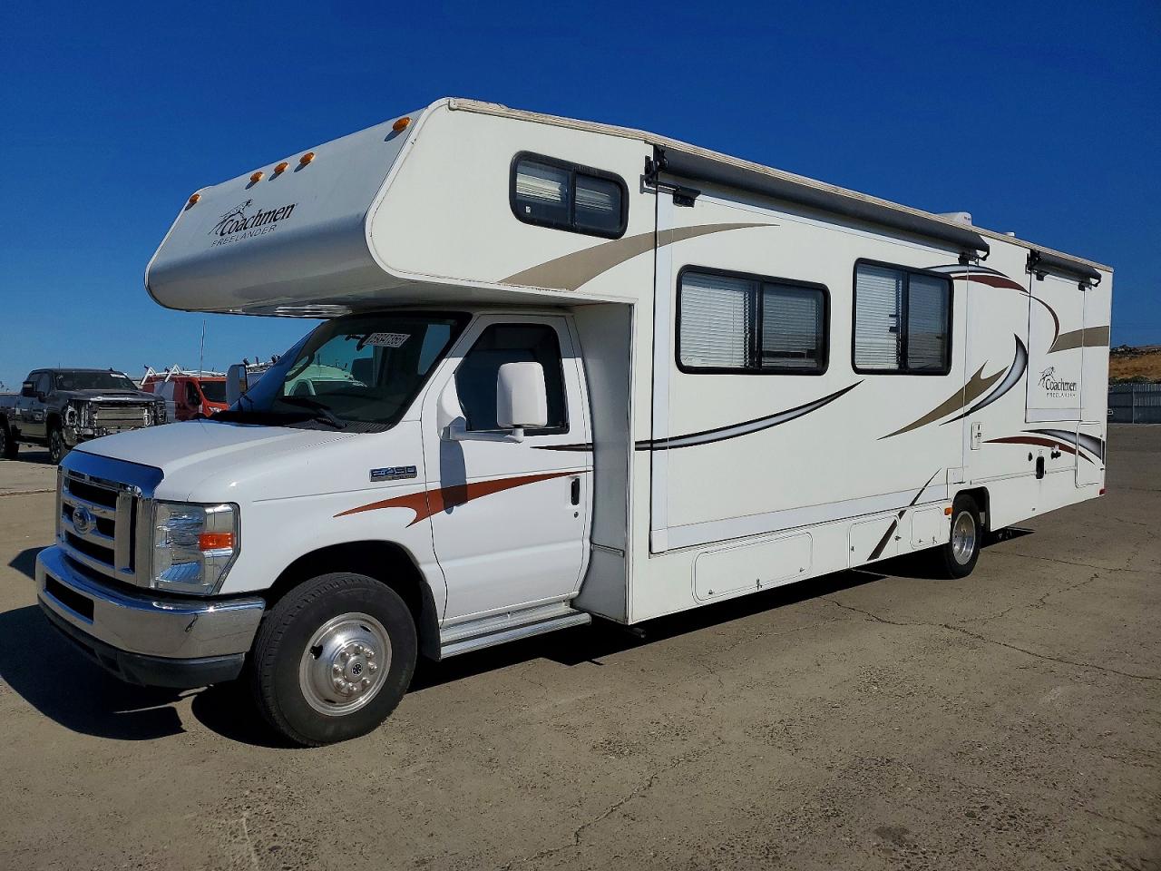 2014 COACHMAN ECONOLINE