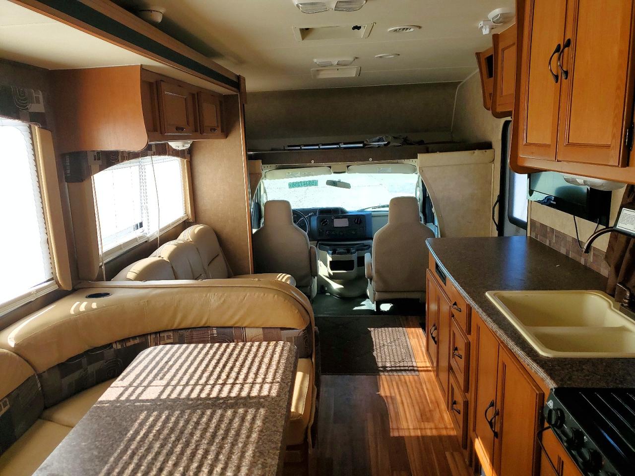 2014 COACHMAN ECONOLINE