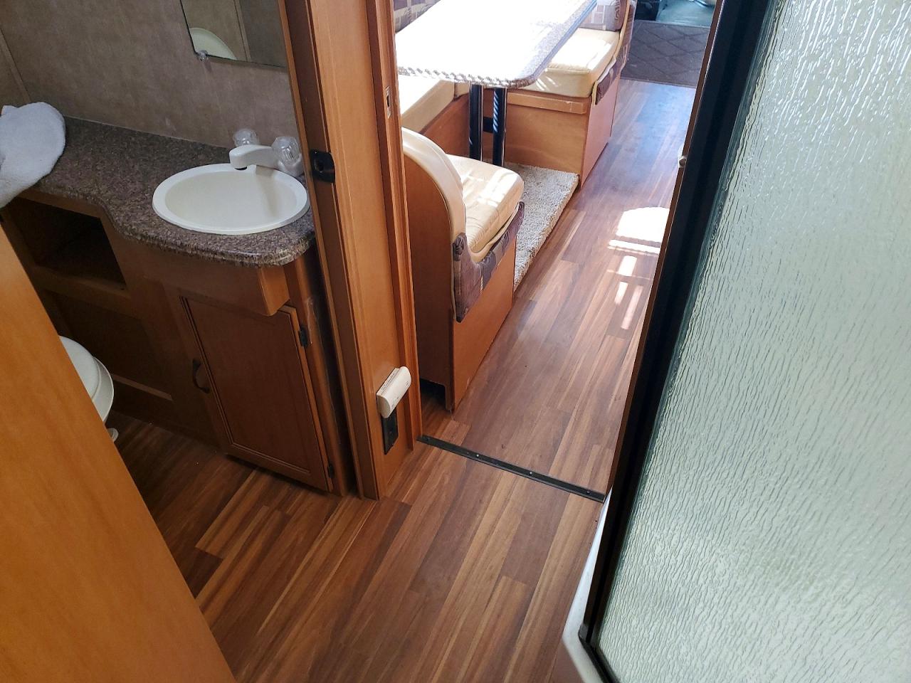 2014 COACHMAN ECONOLINE