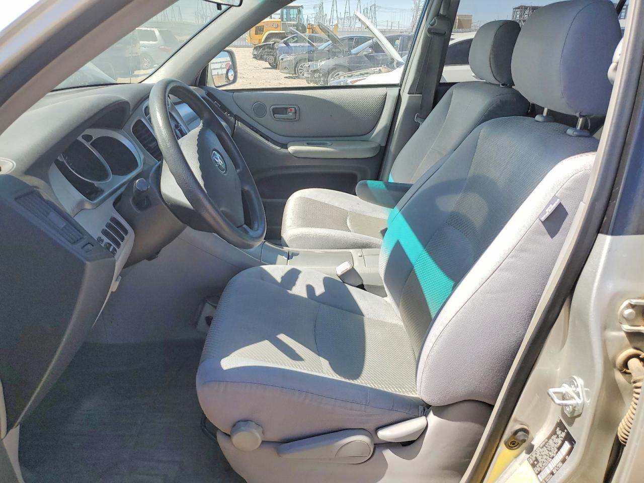 2005 TOYOTA HIGHLANDER