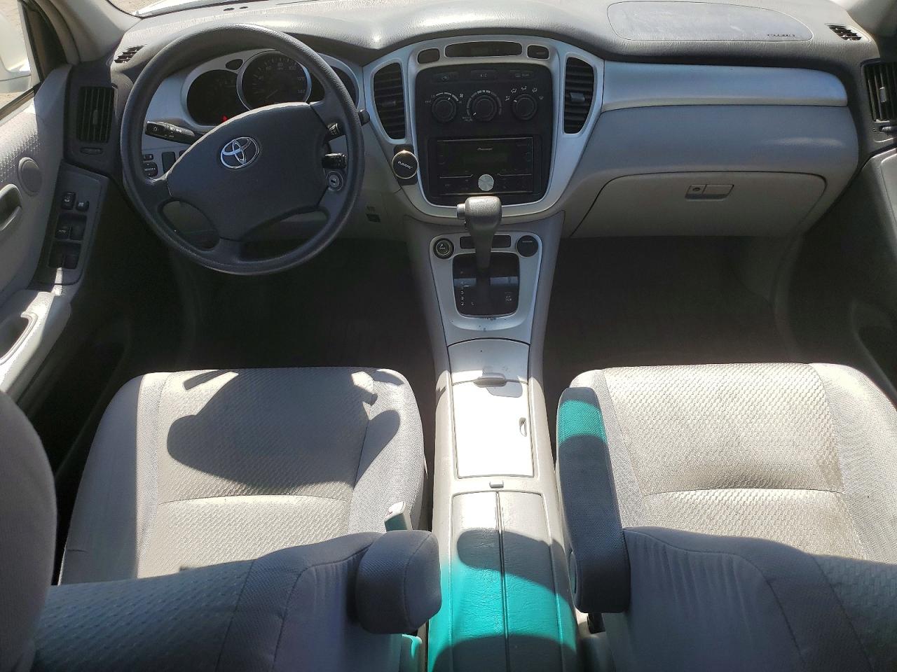 2005 TOYOTA HIGHLANDER