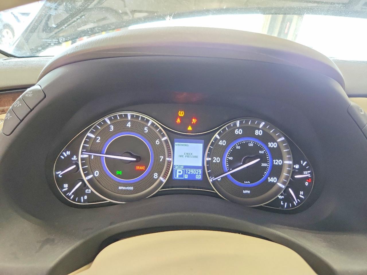 2012 INFINITI QX56