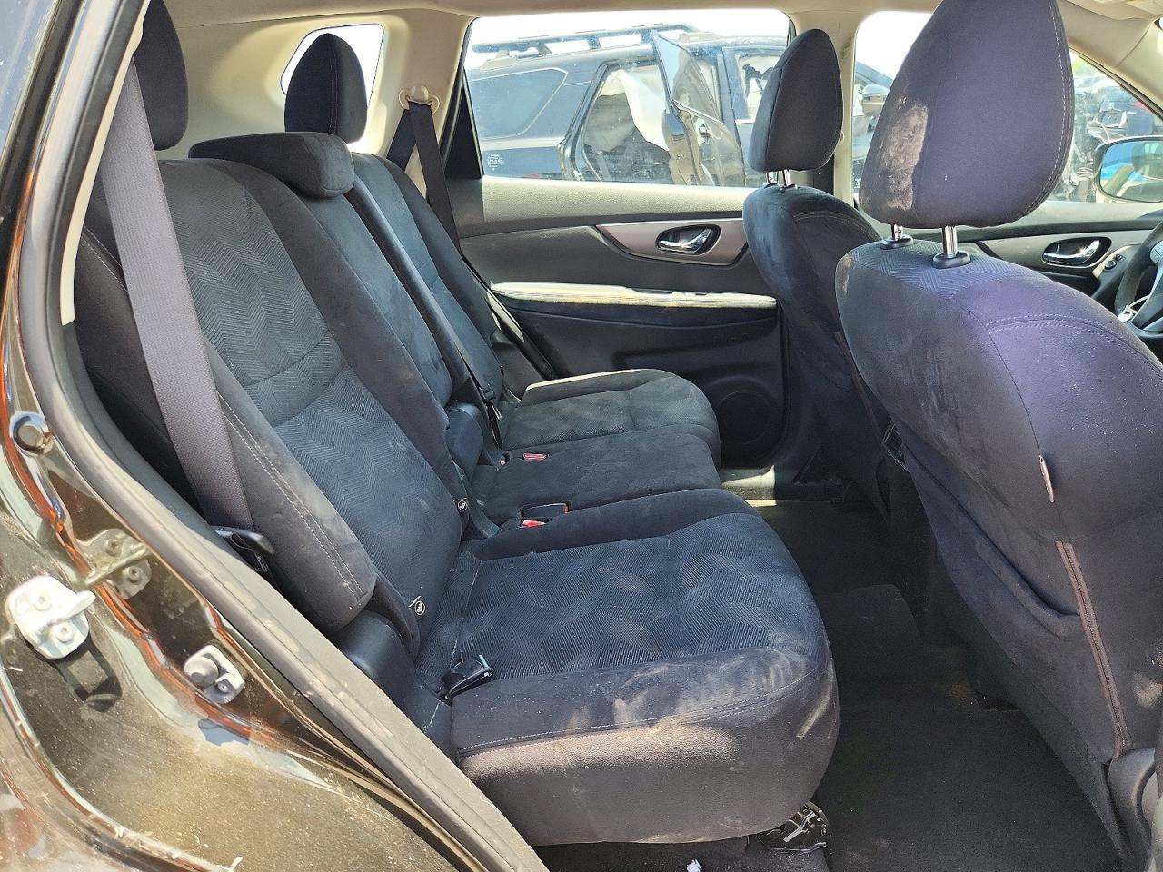 2016 NISSAN ROGUE