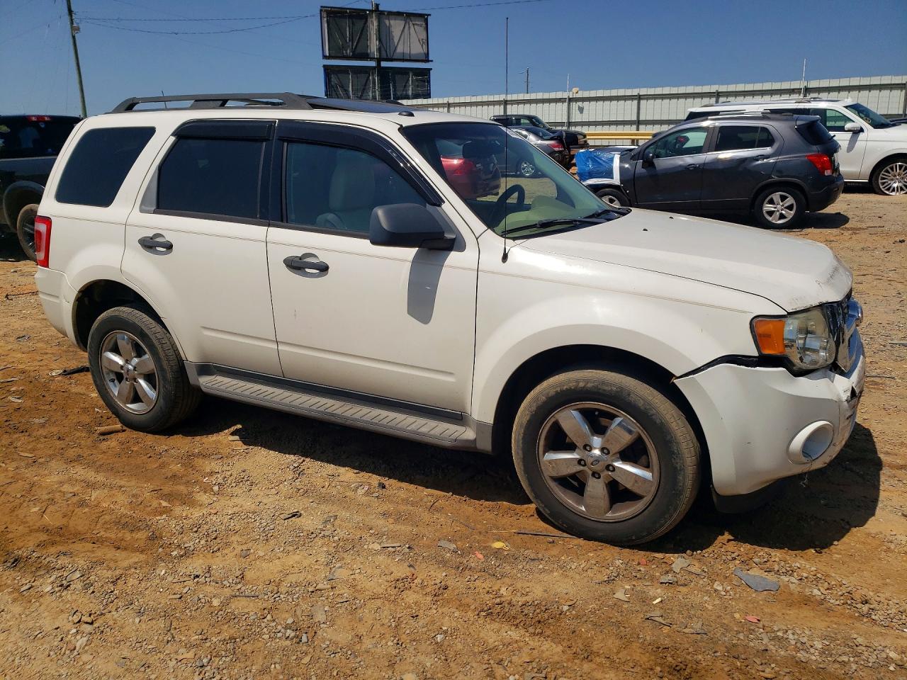 2009 FORD ESCAPE