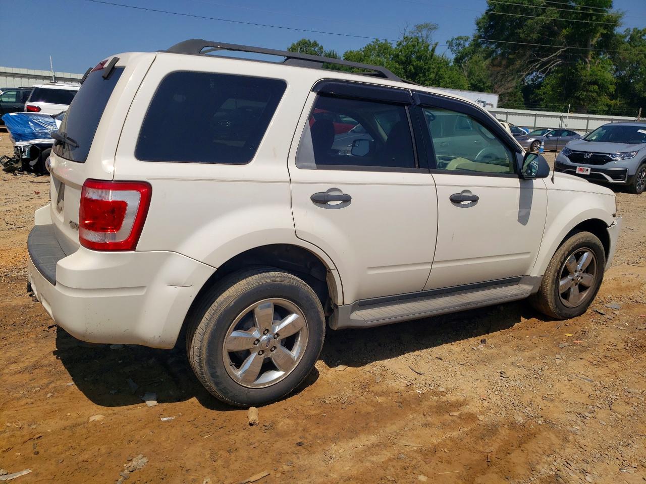 2009 FORD ESCAPE