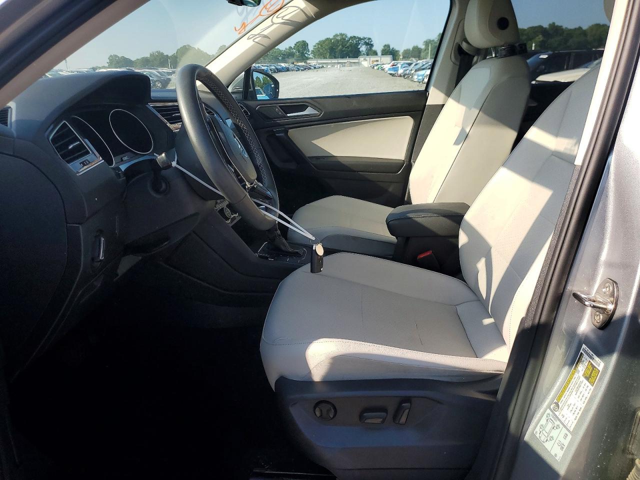2021 VOLKSWAGEN TIGUAN
