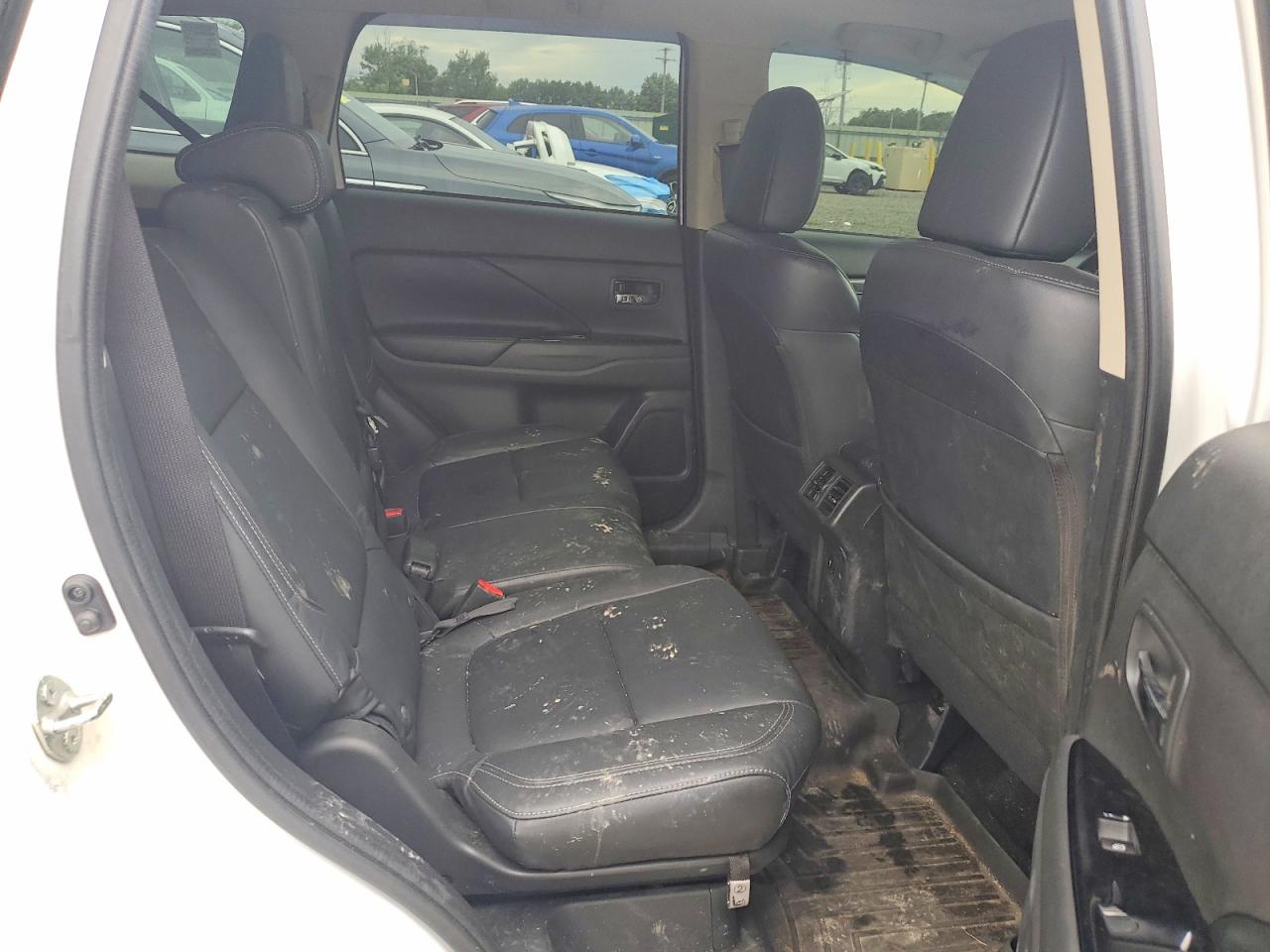 2019 MITSUBISHI OUTLANDER
