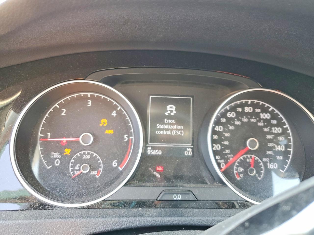 2015 VOLKSWAGEN GOLF