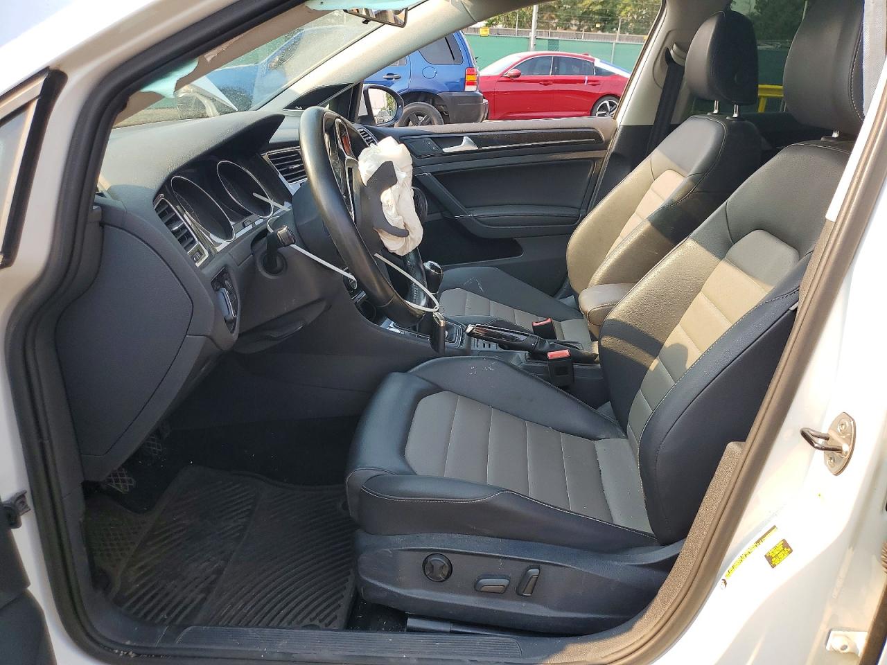 2015 VOLKSWAGEN GOLF