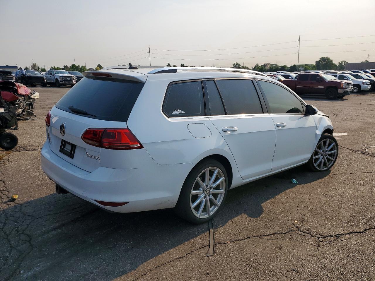 2015 VOLKSWAGEN GOLF