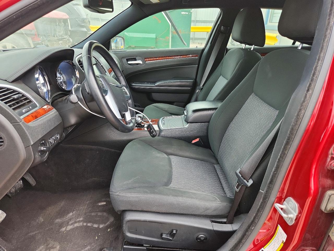 2012 CHRYSLER 300