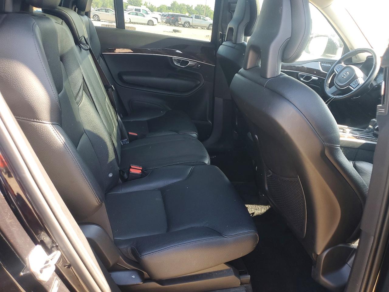 2016 VOLVO XC90
