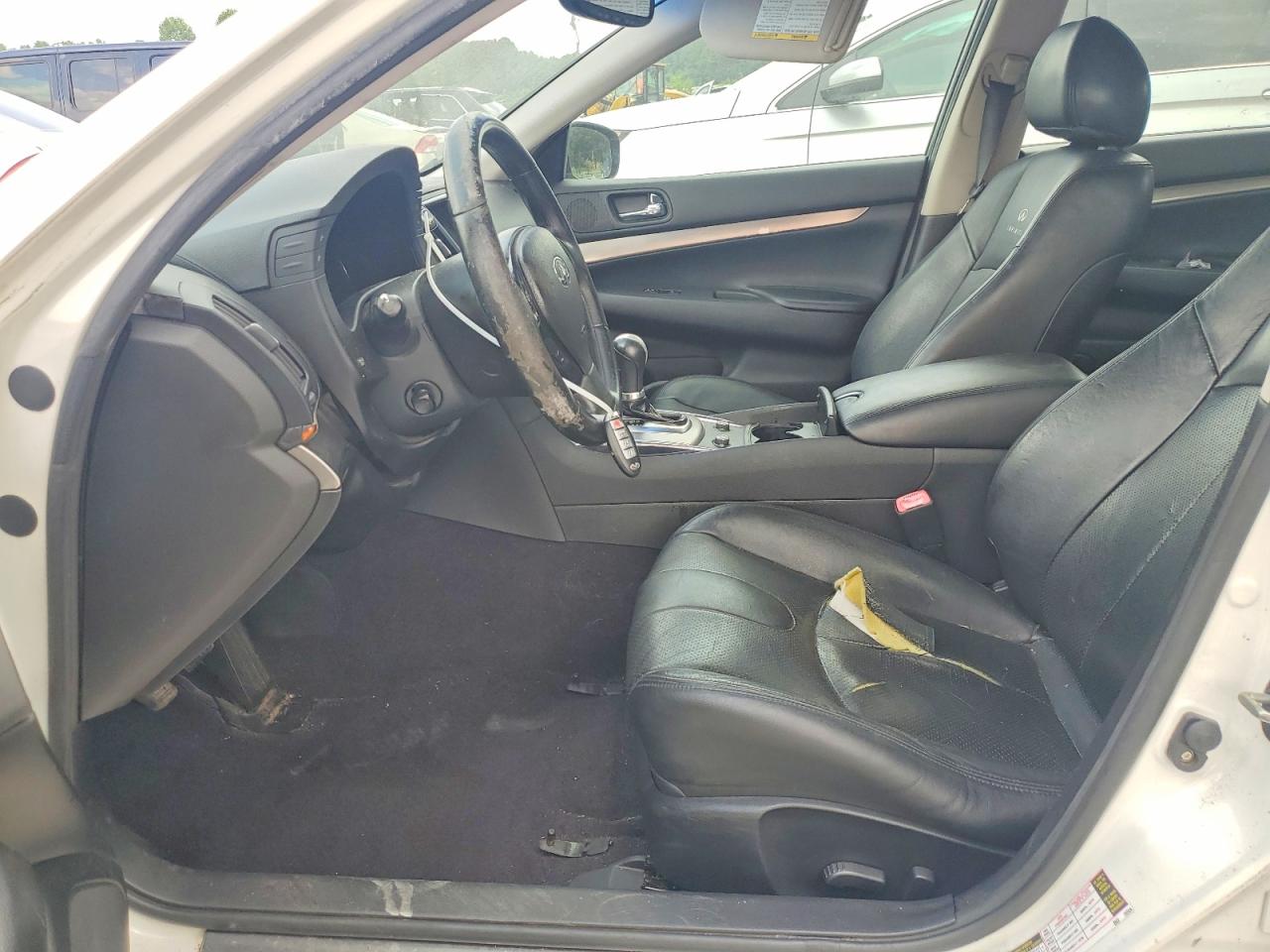 2010 INFINITI G37