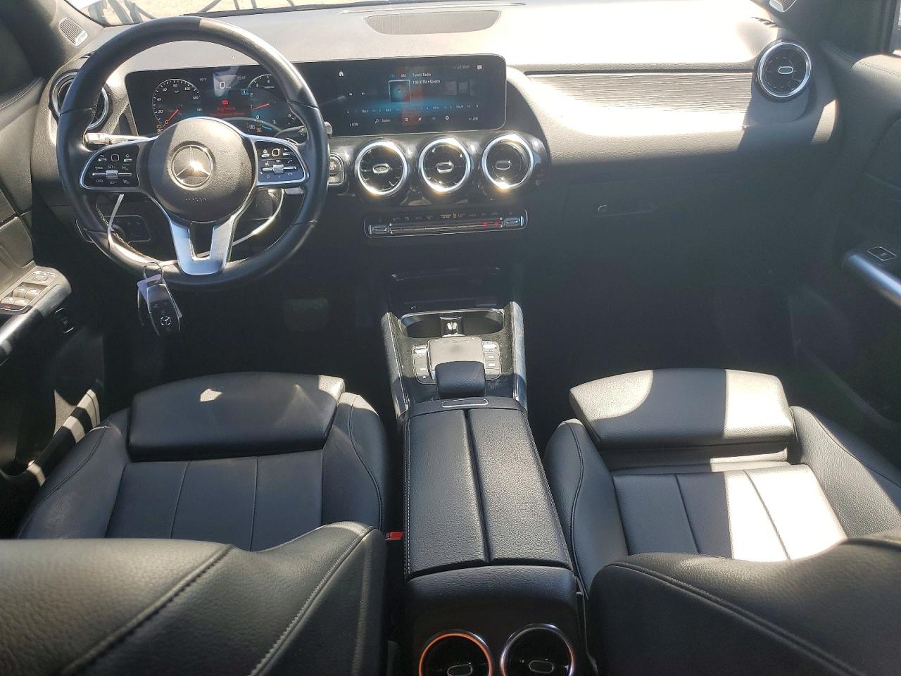 2021 MERCEDES-BENZ GLA-CLASS
