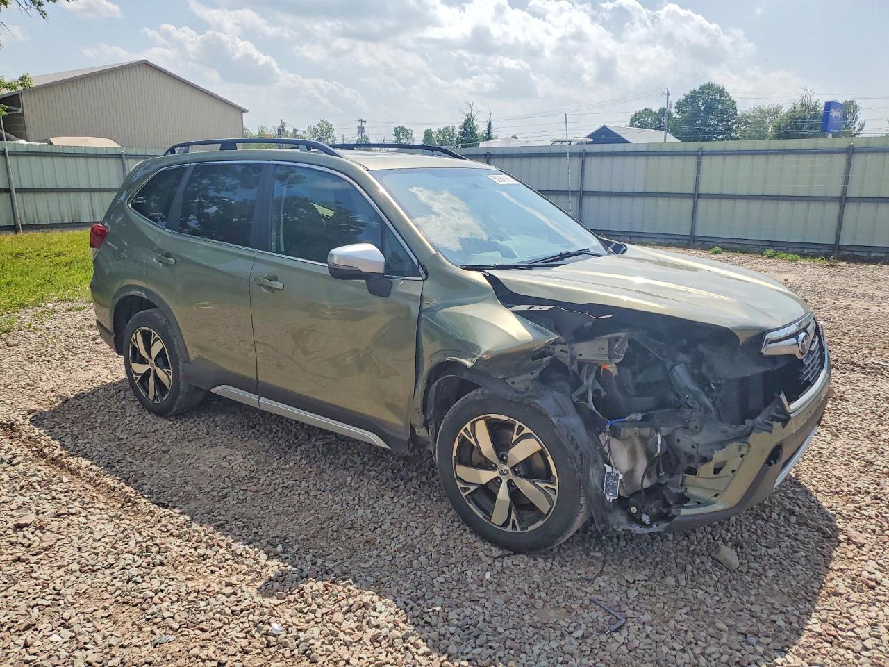 2021 SUBARU FORESTER
