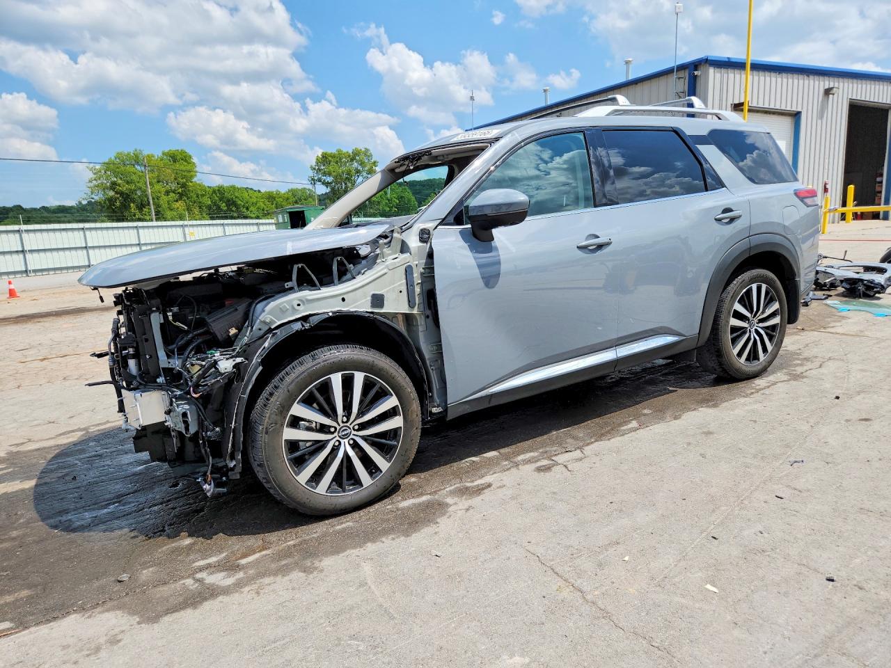 2024 NISSAN PATHFINDER