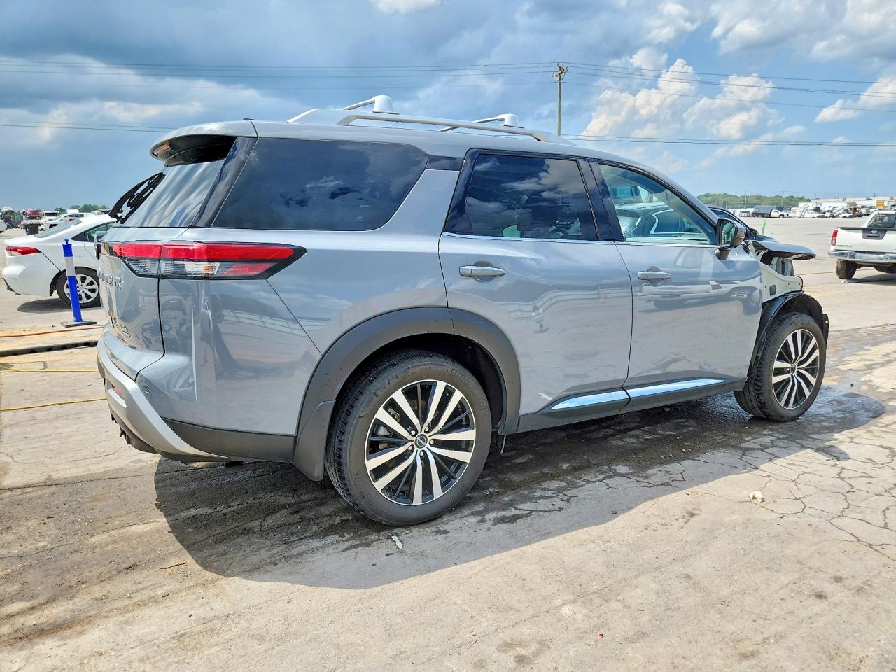 2024 NISSAN PATHFINDER