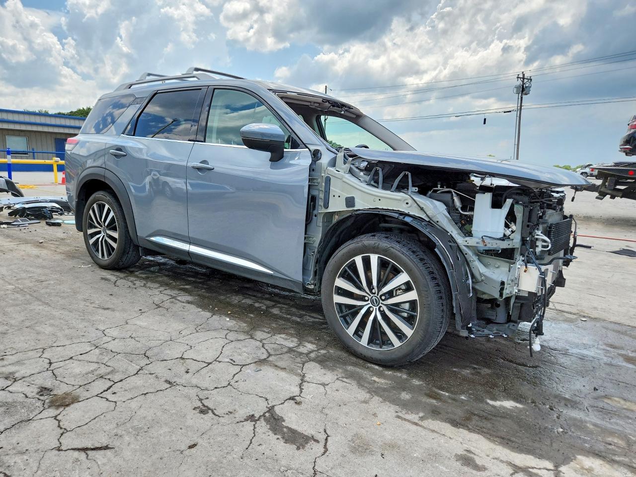 2024 NISSAN PATHFINDER