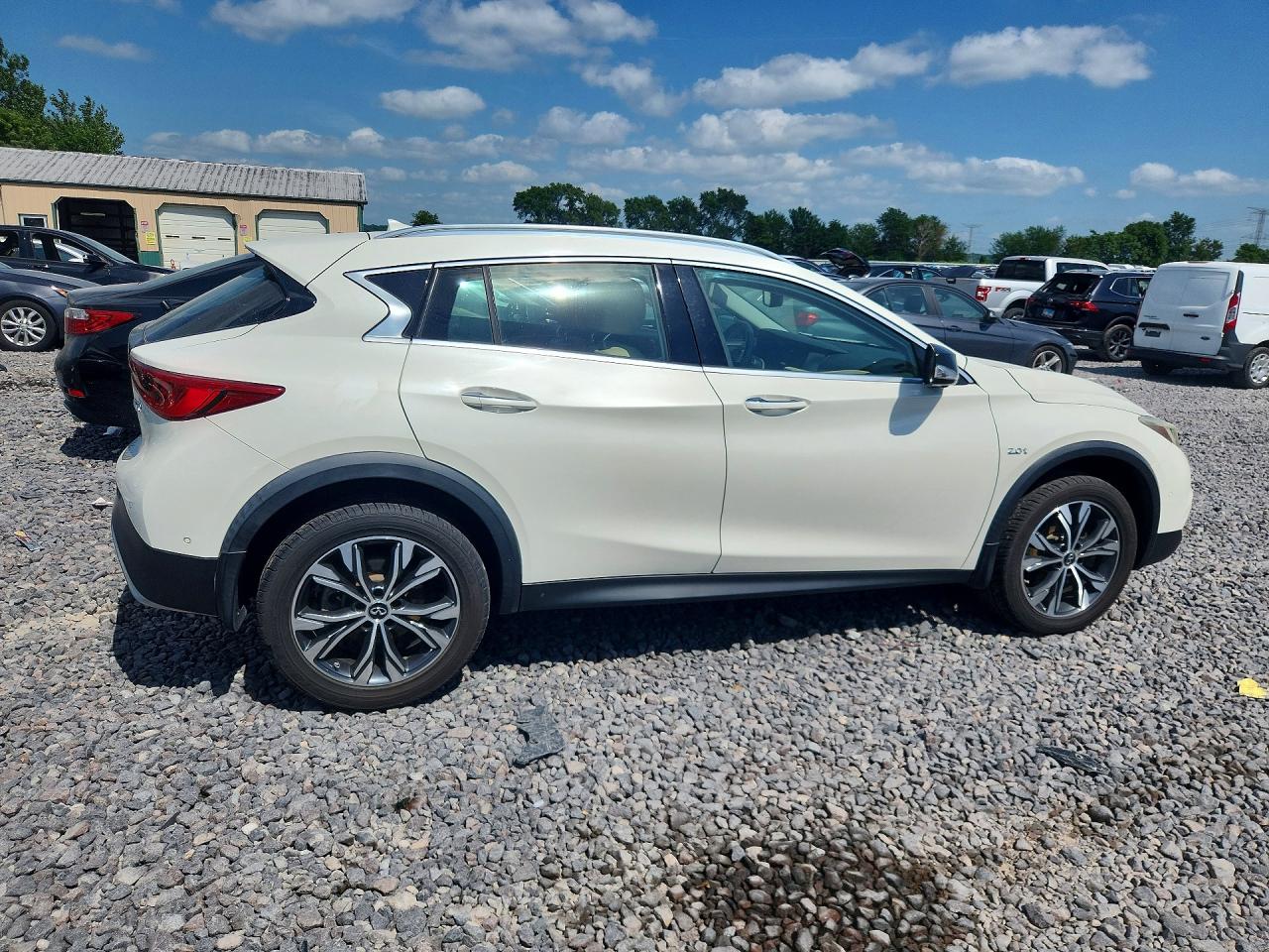 2018 INFINITI QX30