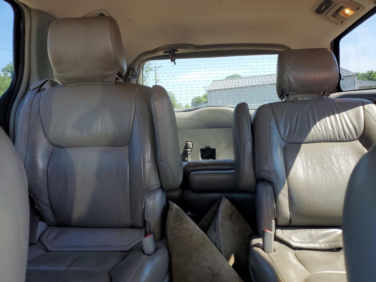 2008 TOYOTA SIENNA