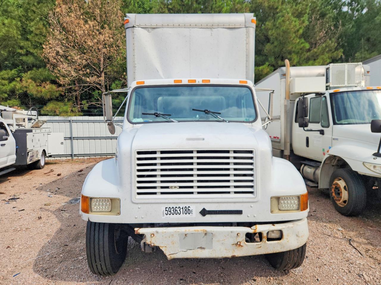 2000 INTERNATIONAL 4000 SERIE