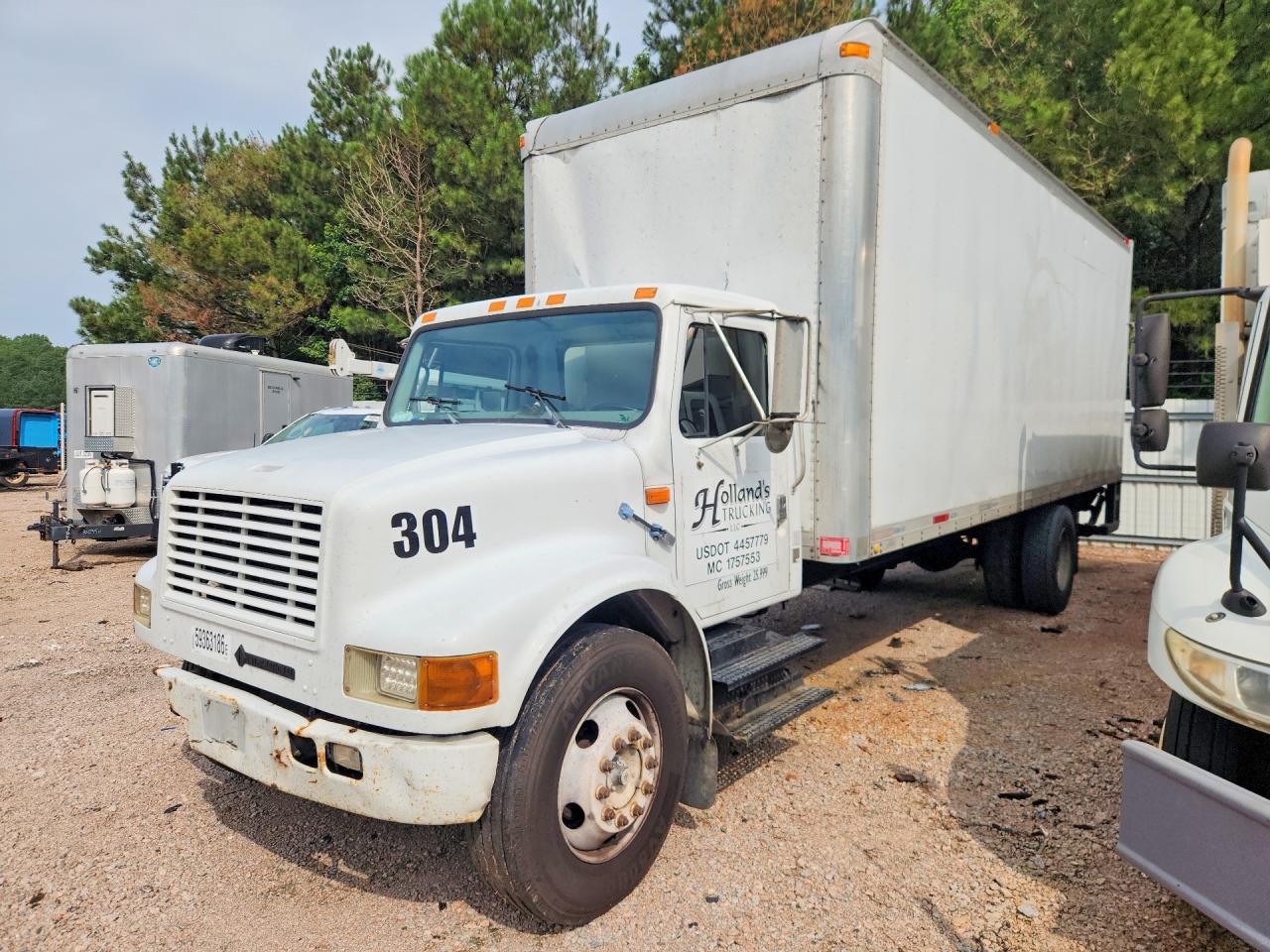 2000 INTERNATIONAL 4000 SERIE