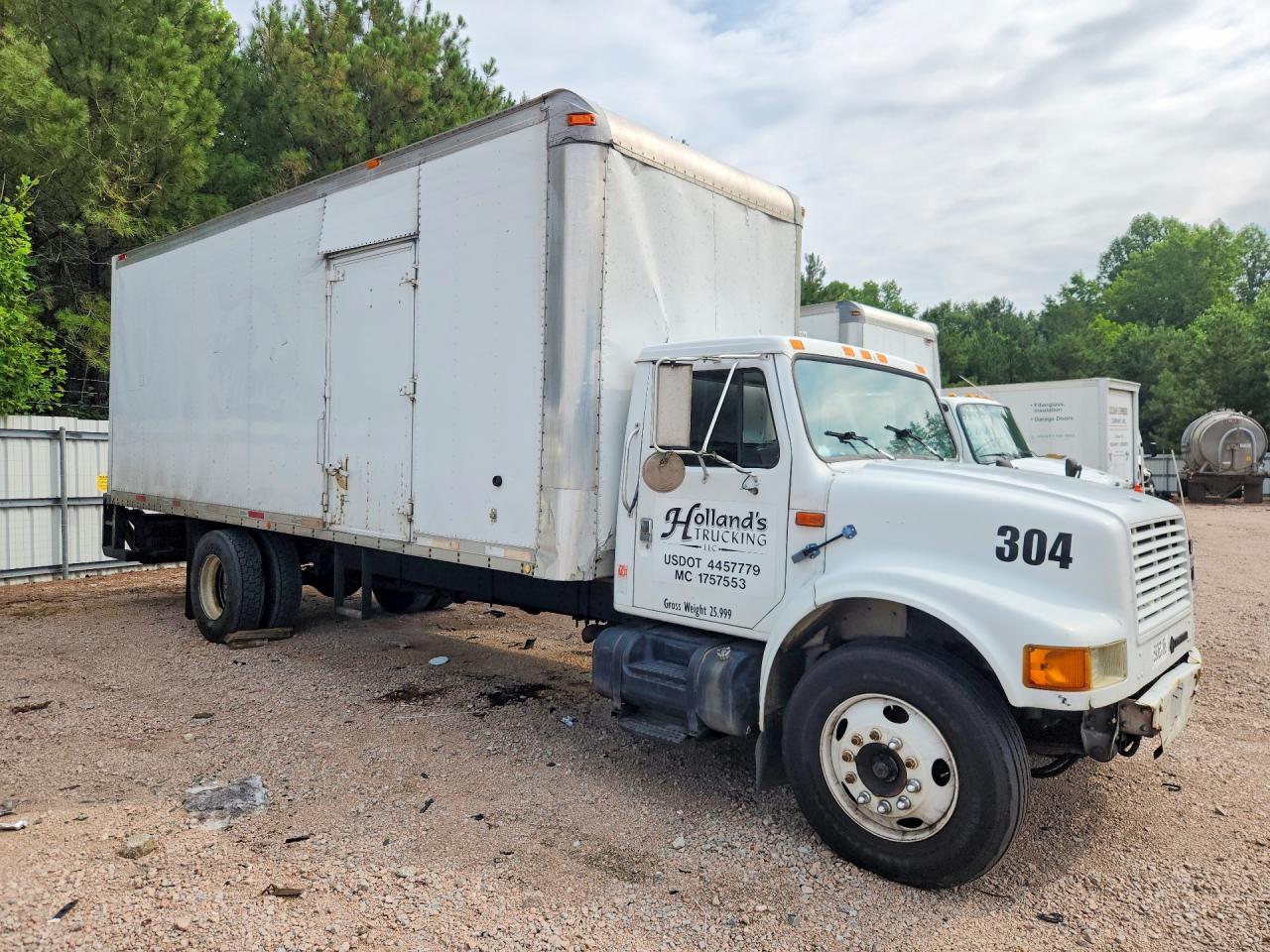 2000 INTERNATIONAL 4000 SERIE