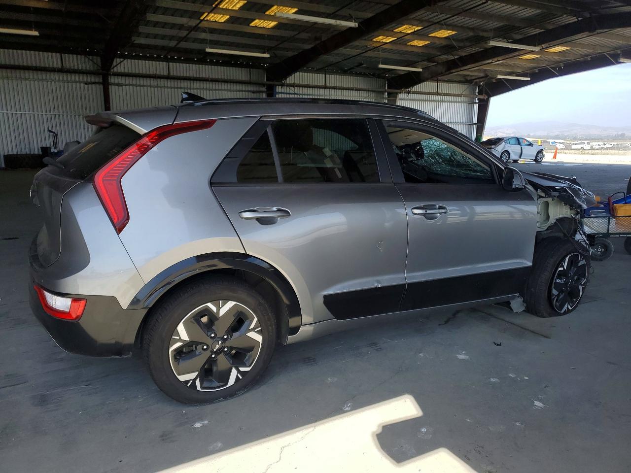 2023 KIA NIRO