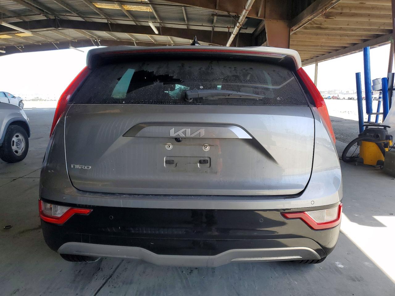 2023 KIA NIRO