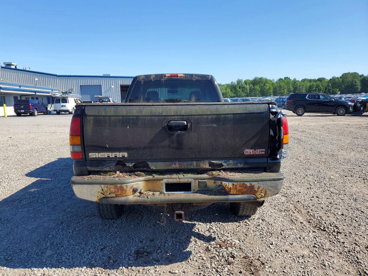 2005 GMC SIERRA