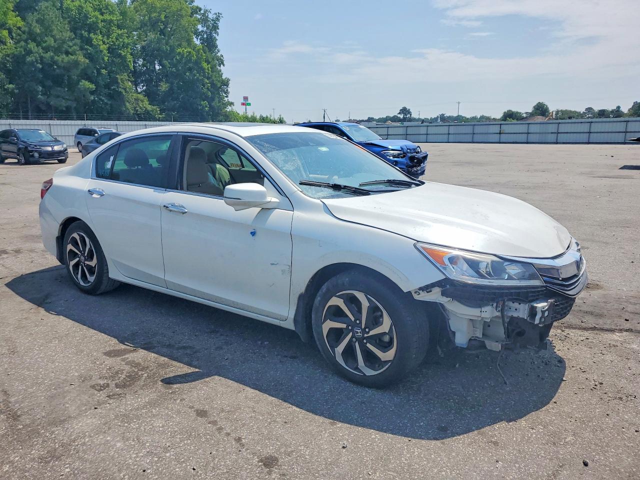 2017 HONDA ACCORD 4D
