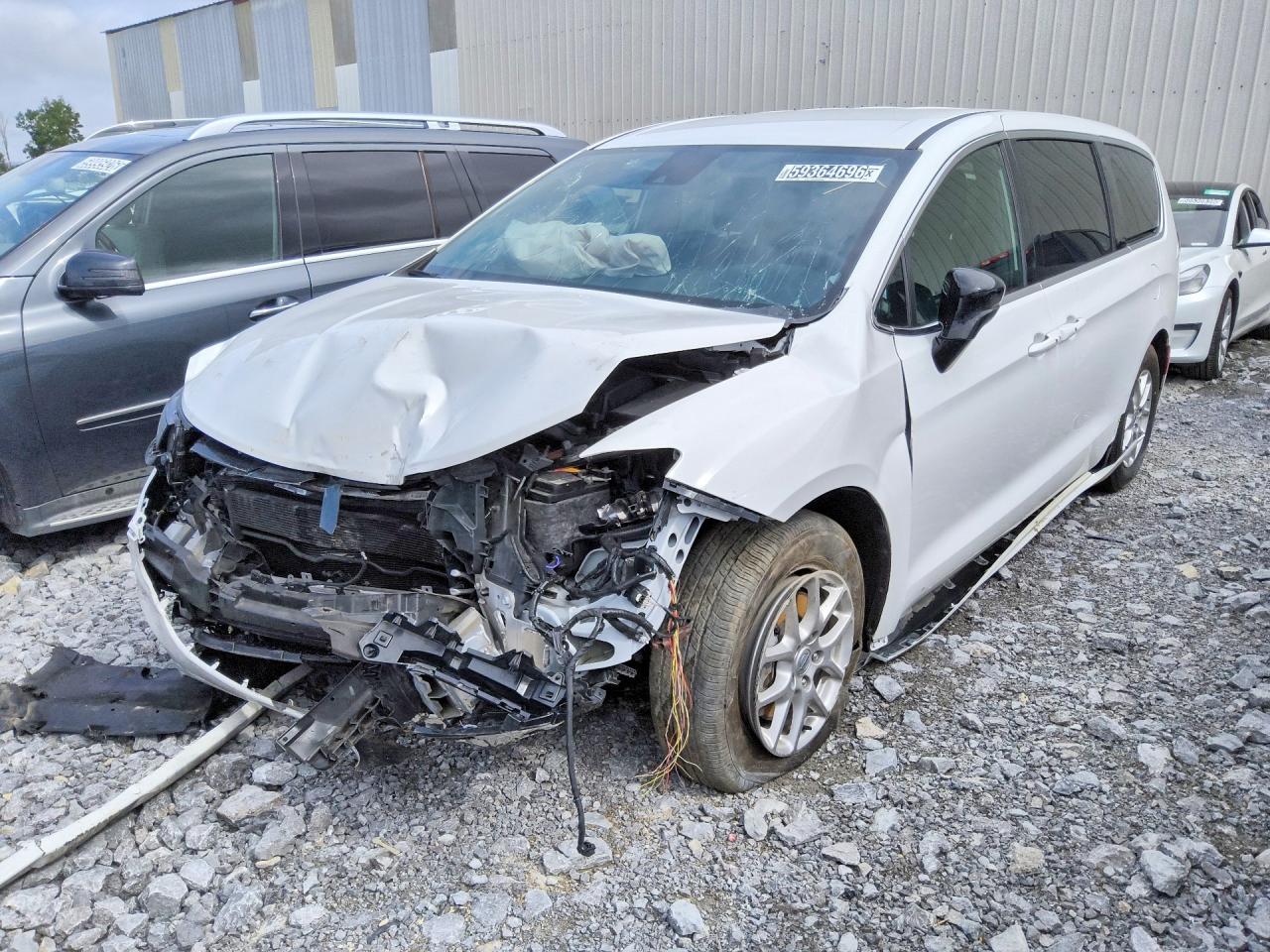 2025 CHRYSLER PACIFICA