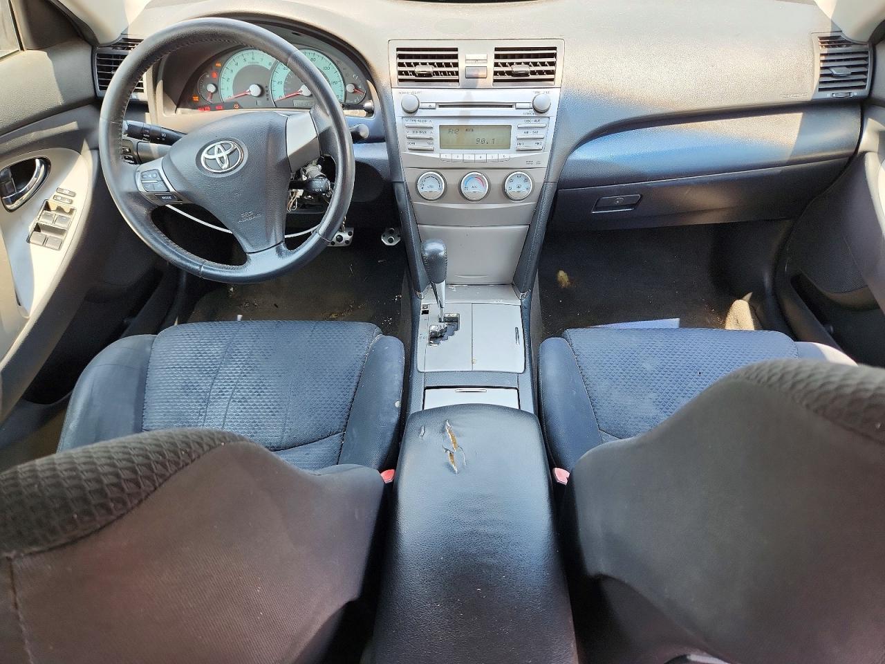 2010 TOYOTA CAMRY