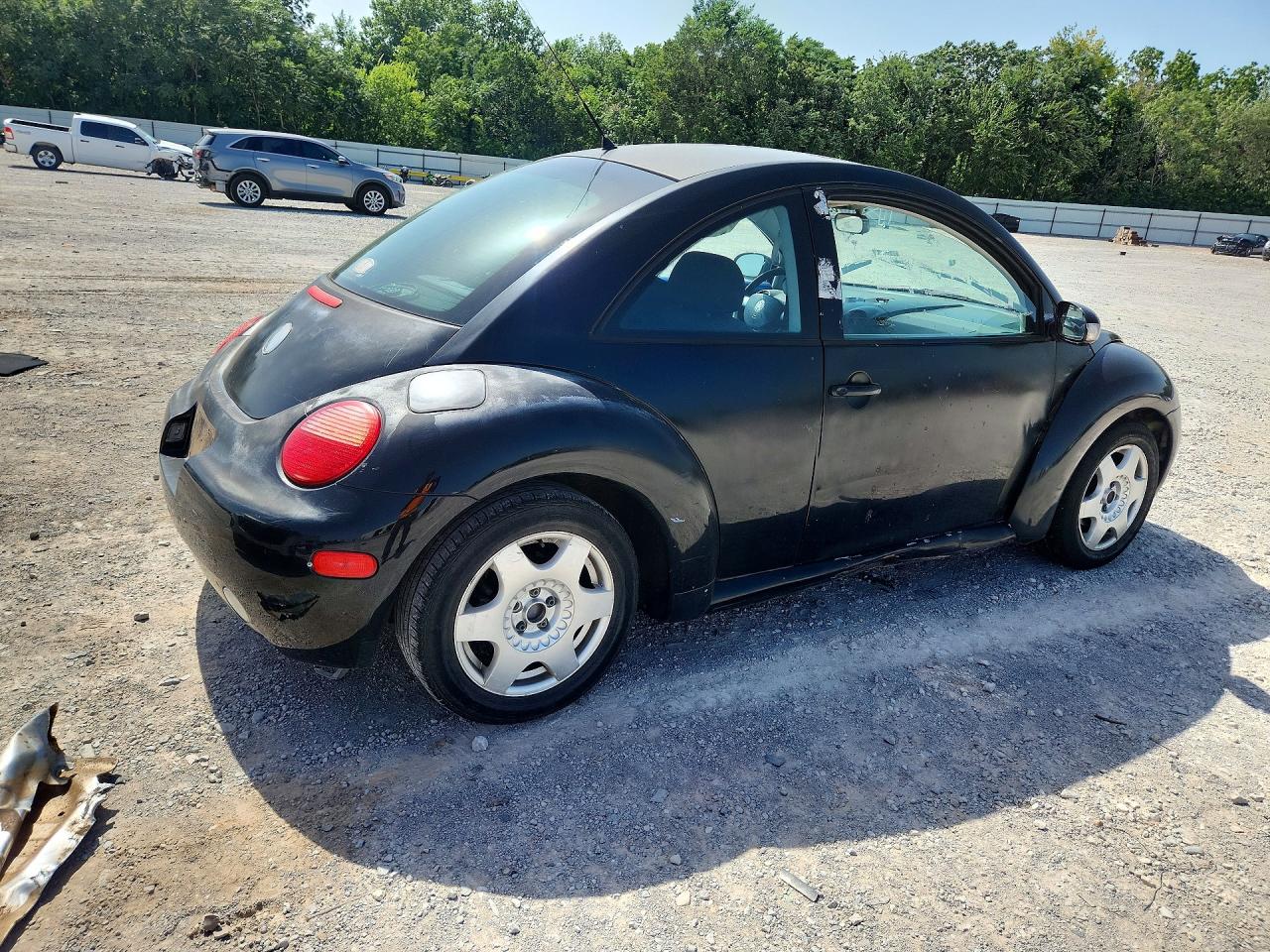 2003 VOLKSWAGEN BEETLE