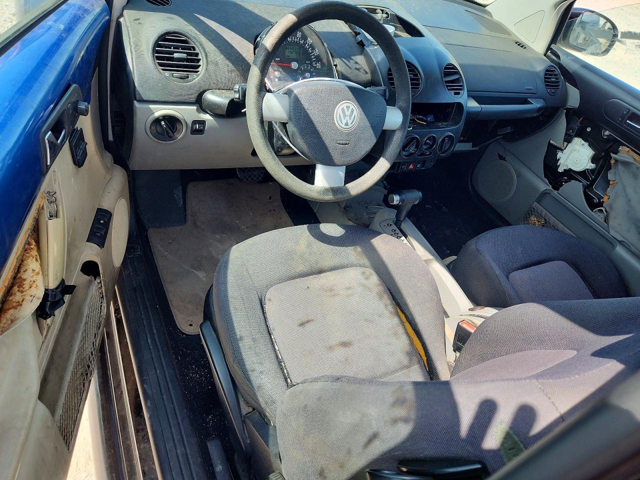 2003 VOLKSWAGEN BEETLE