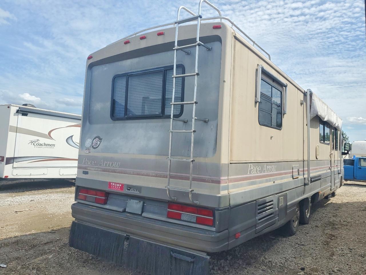 1990 CHEVROLET P SERIES