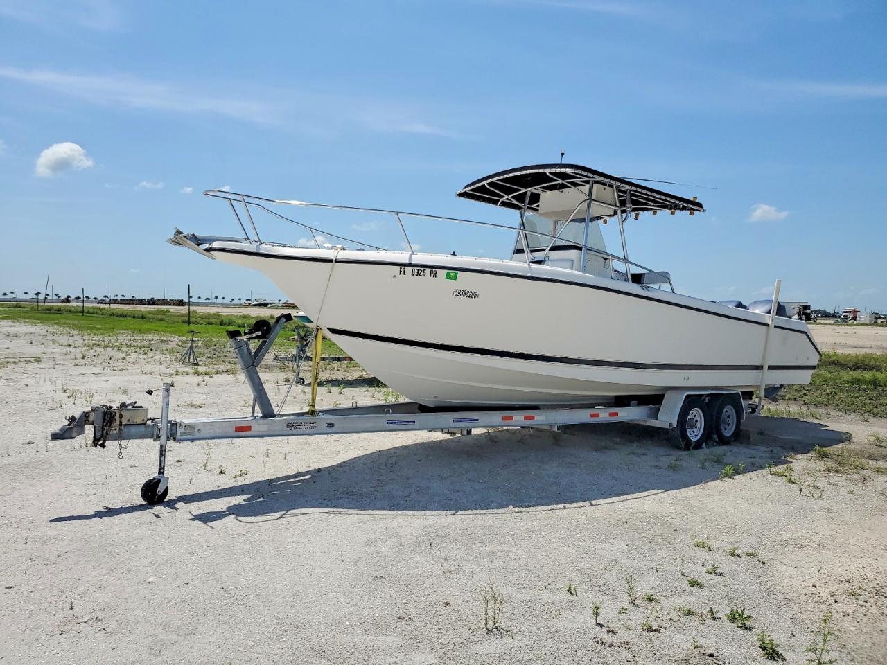 1997 CENTURY BOAT